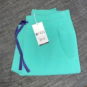 SOLD NWT Surgical Green Zamora Jogger HW